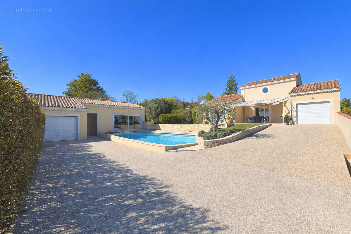 Maison à SAINT-MARCEL-LES-SAUZET