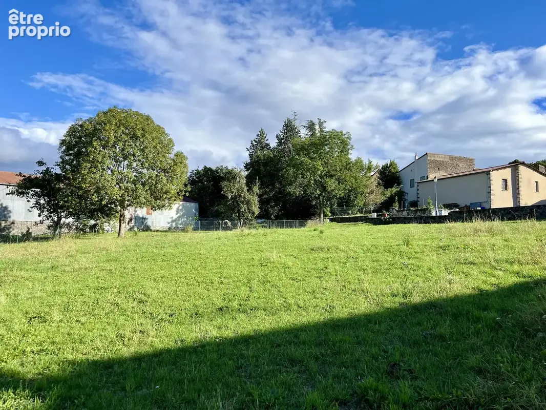 Terrain constructible de 800m2 - photo 7