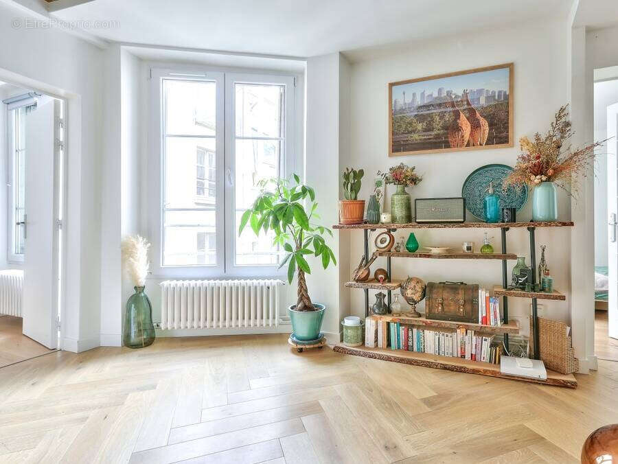 Appartement à PARIS-2E