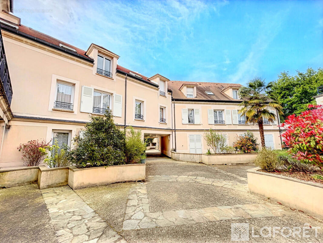 Appartement à GIF-SUR-YVETTE