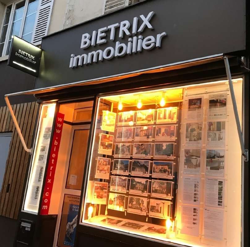 Terrain à L&#039;ISLE-ADAM