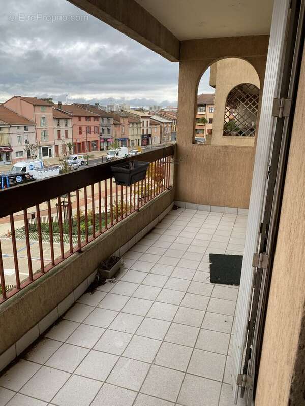 Appartement à BOURG-DE-PEAGE