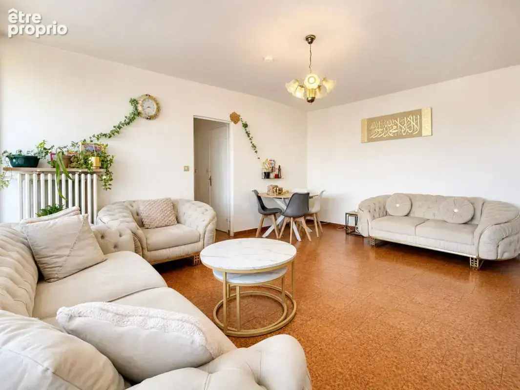 Appartement à CHENOVE