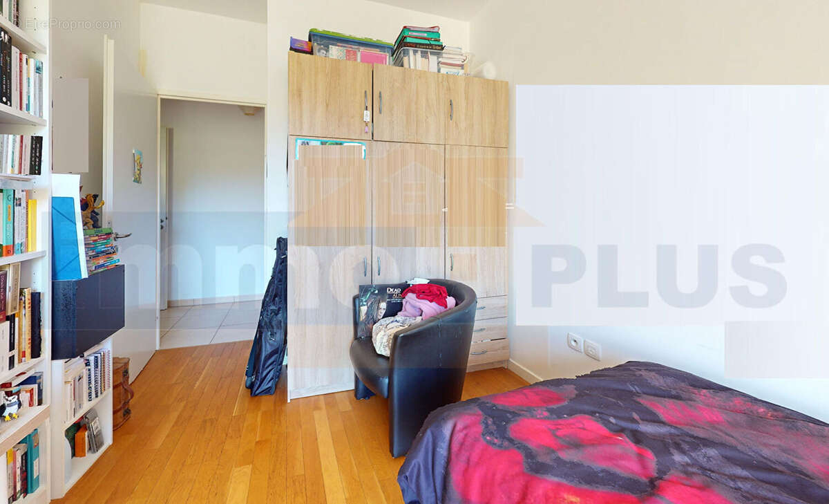 Appartement à FONTENAY-LE-FLEURY