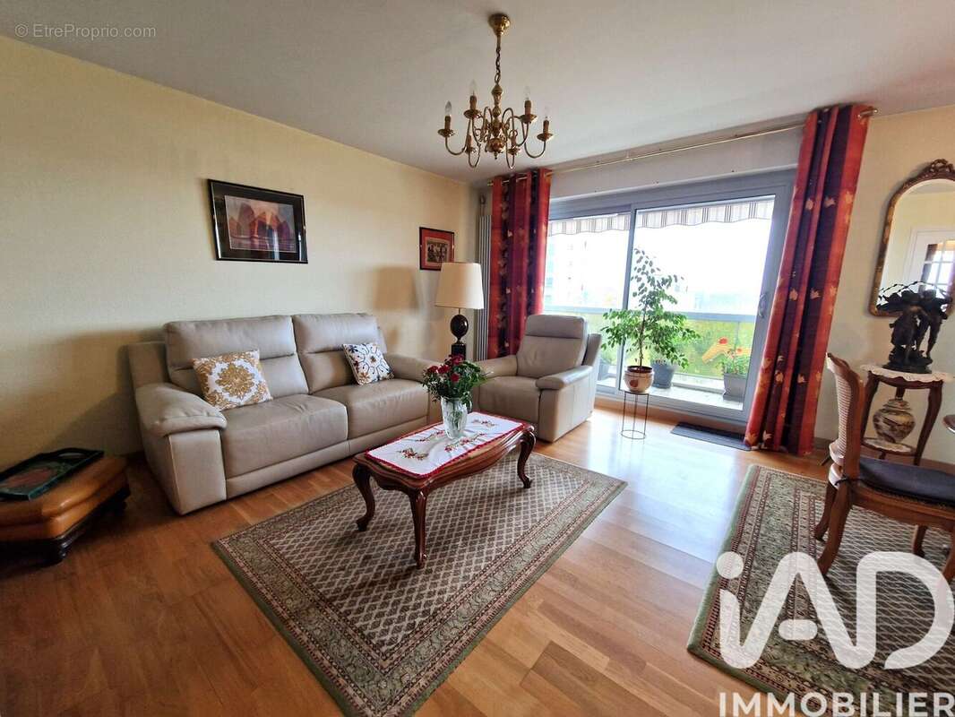 Photo 2 - Appartement à LE BOURGET