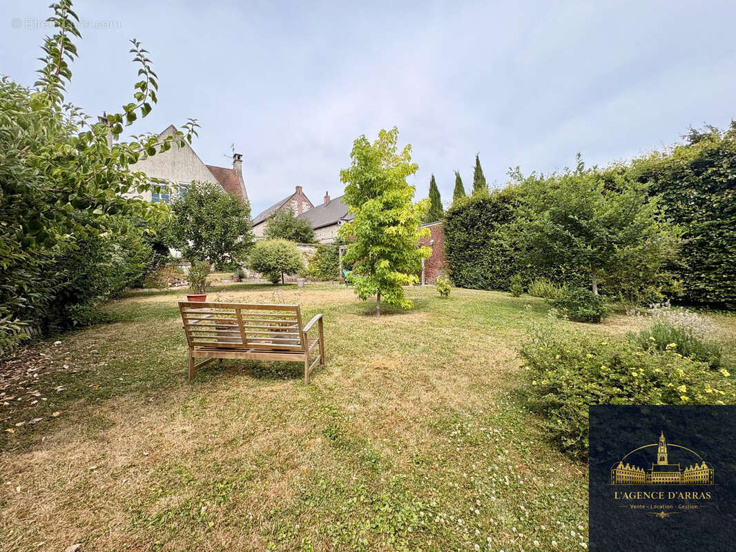 Maison de maître de caractère  171 m2 sur parcelle de 1000 m2  Prix raisonnable pour un bien d'exception - photo 16