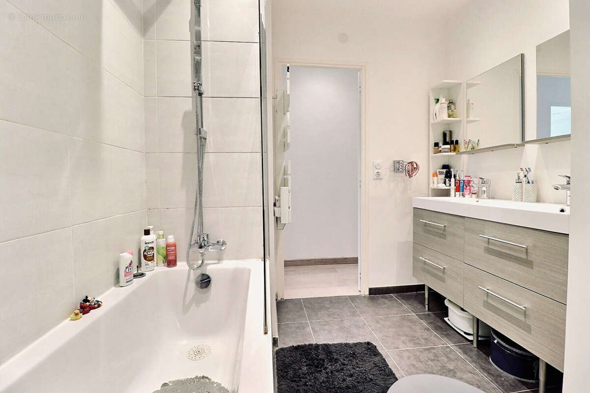 Appartement à MAREIL-MARLY