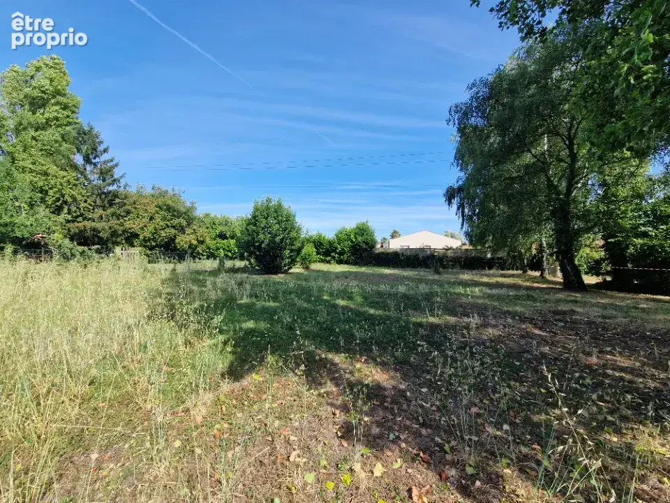 Terrain à TONNAY-CHARENTE