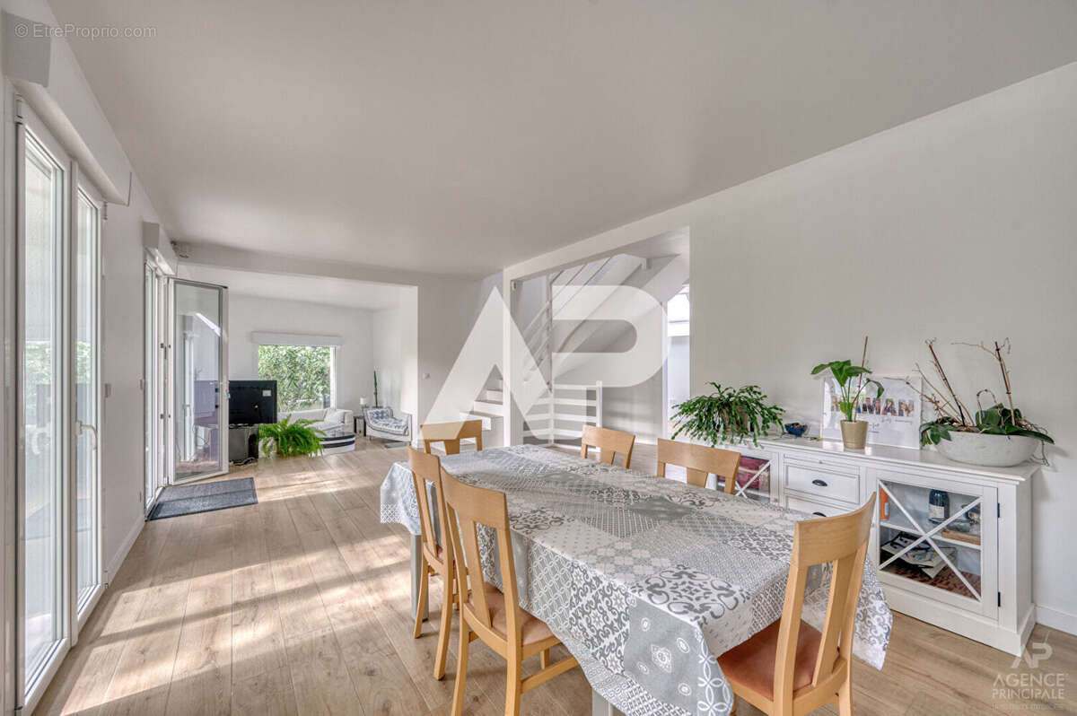 Maison à RUEIL-MALMAISON