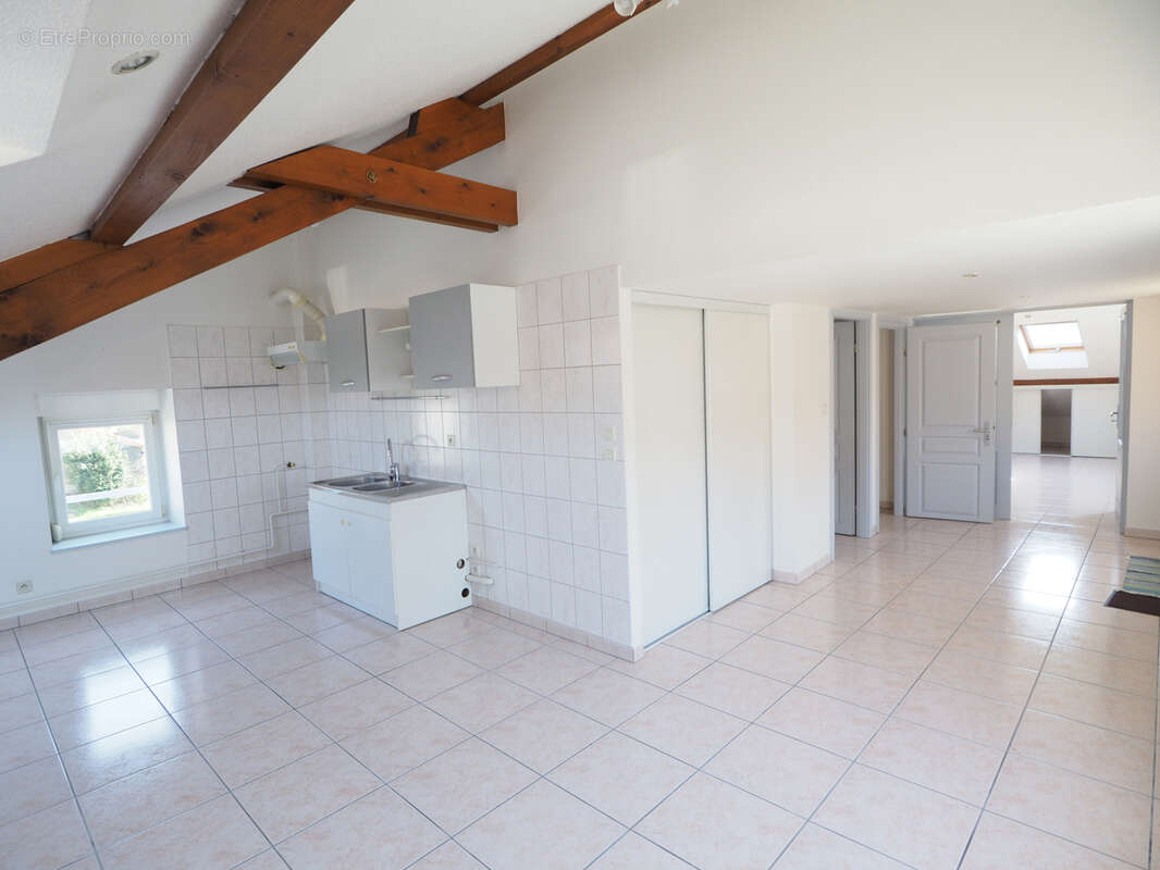 Appartement T3 de 82,65 m2   Proche Giromagny   Un cadre de vie agréable - photo 2