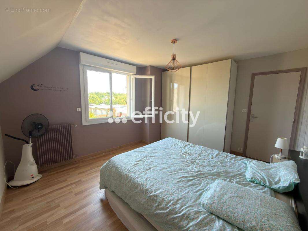 Maison 208 m² à Saint-Molf  - photo 11