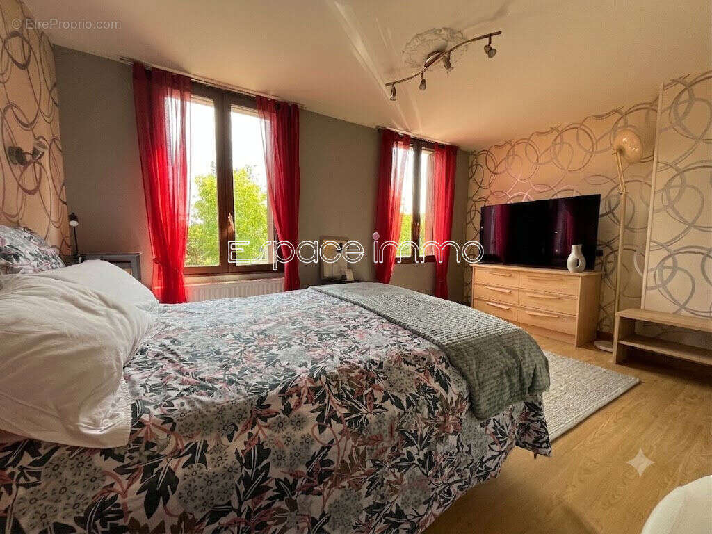 Maison avec jardin, atelier et cave - malaunay centre - 105,81 m² - photo 5