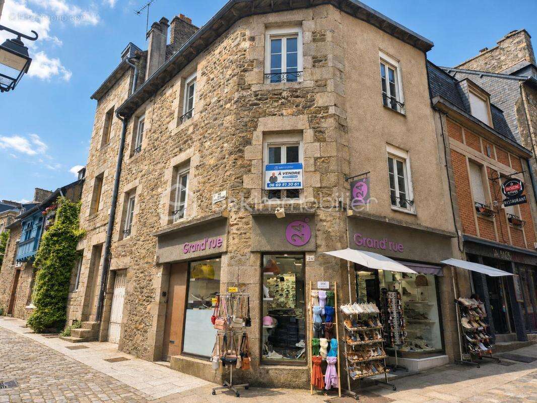 Immeuble de rapport d'exception sur la rue la plus commerçante de la ville - photo 3