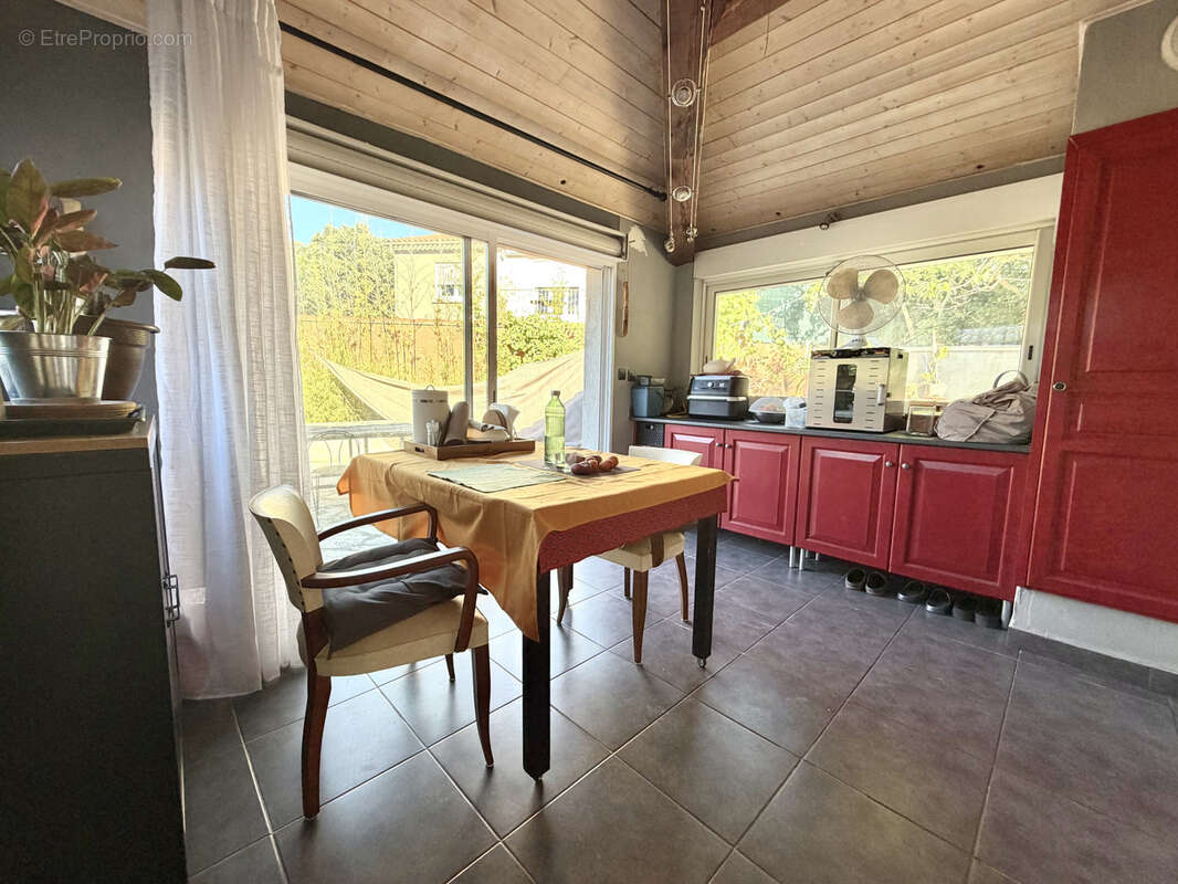 Maison T5 avec T3 indépendant à Toulon Ouest - photo 7