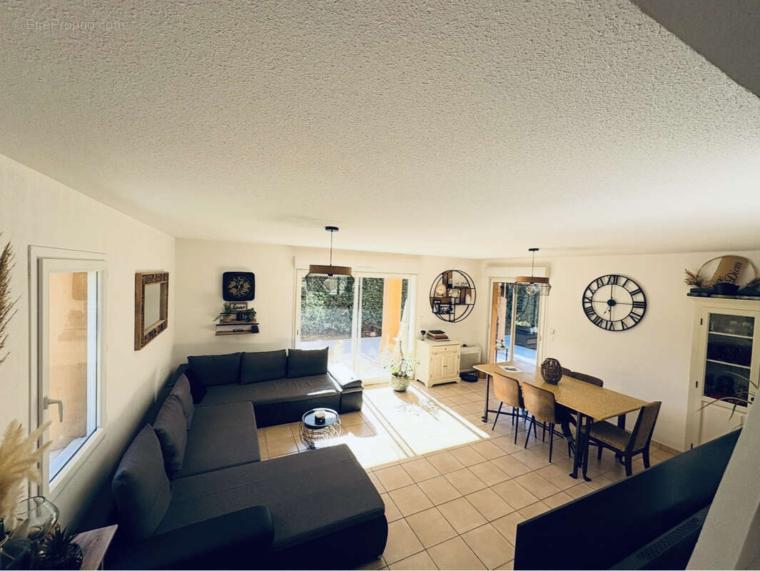 Maison à ROQUEBRUNE-SUR-ARGENS