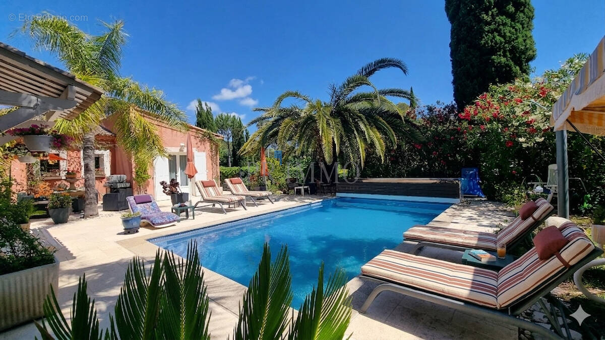Maison à FREJUS
