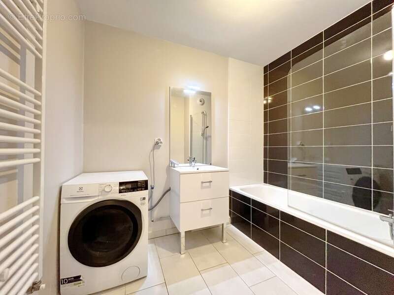 Appartement à MEYZIEU