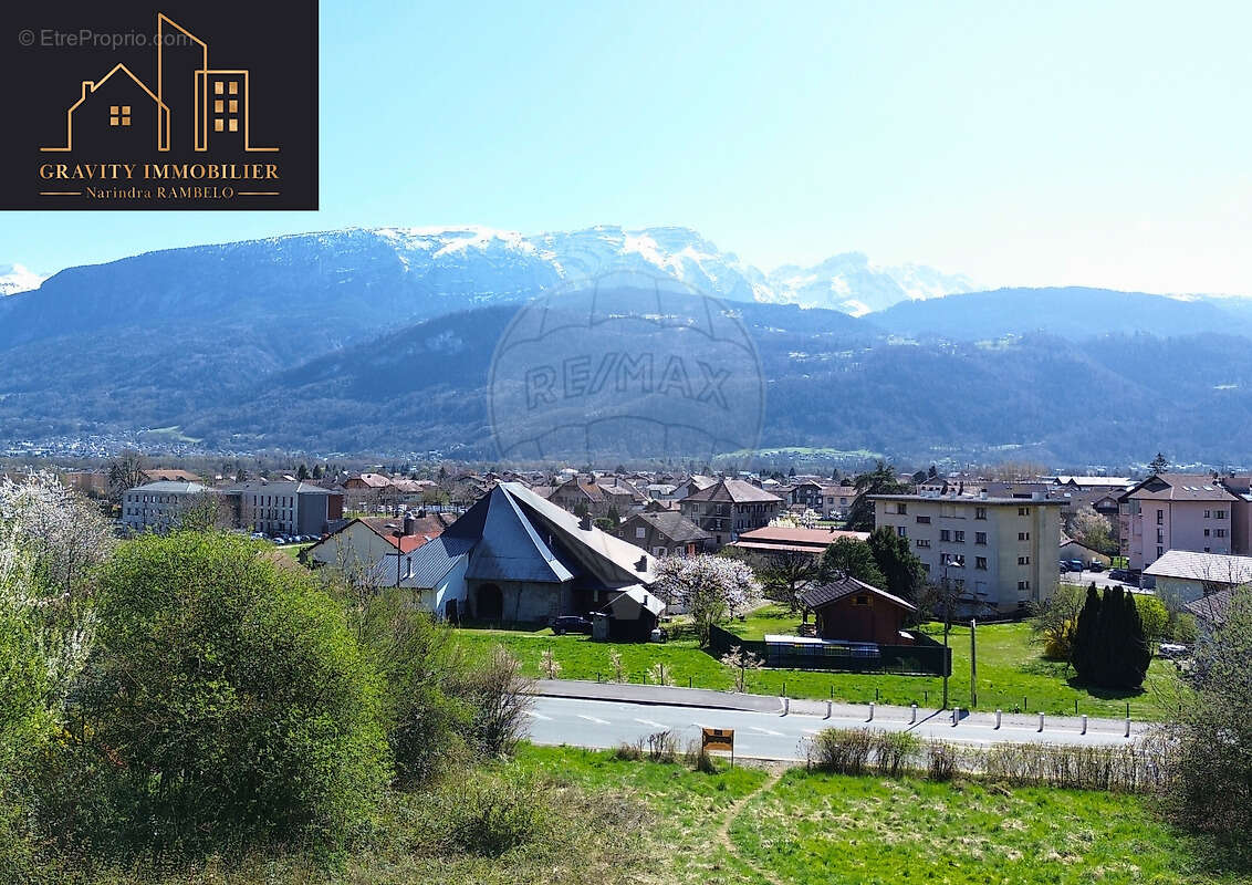 Terrain à MARIGNIER