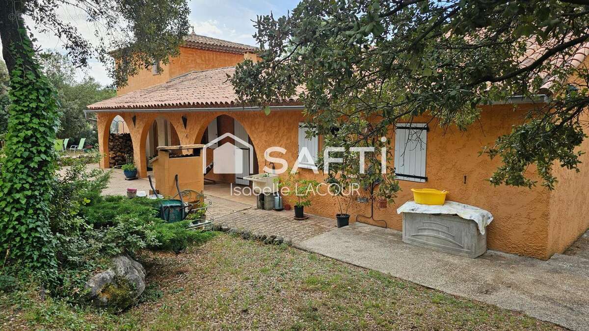 Photo 2 - Maison à SILLANS-LA-CASCADE