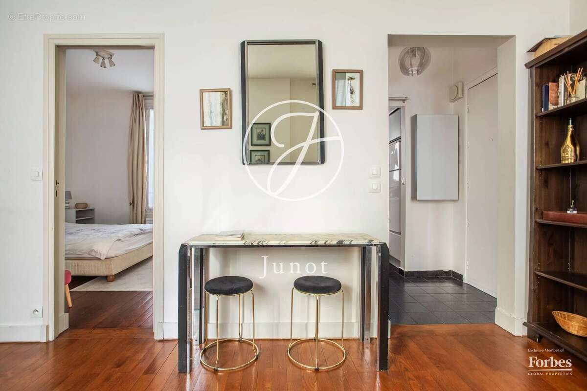 Appartement à PARIS-17E
