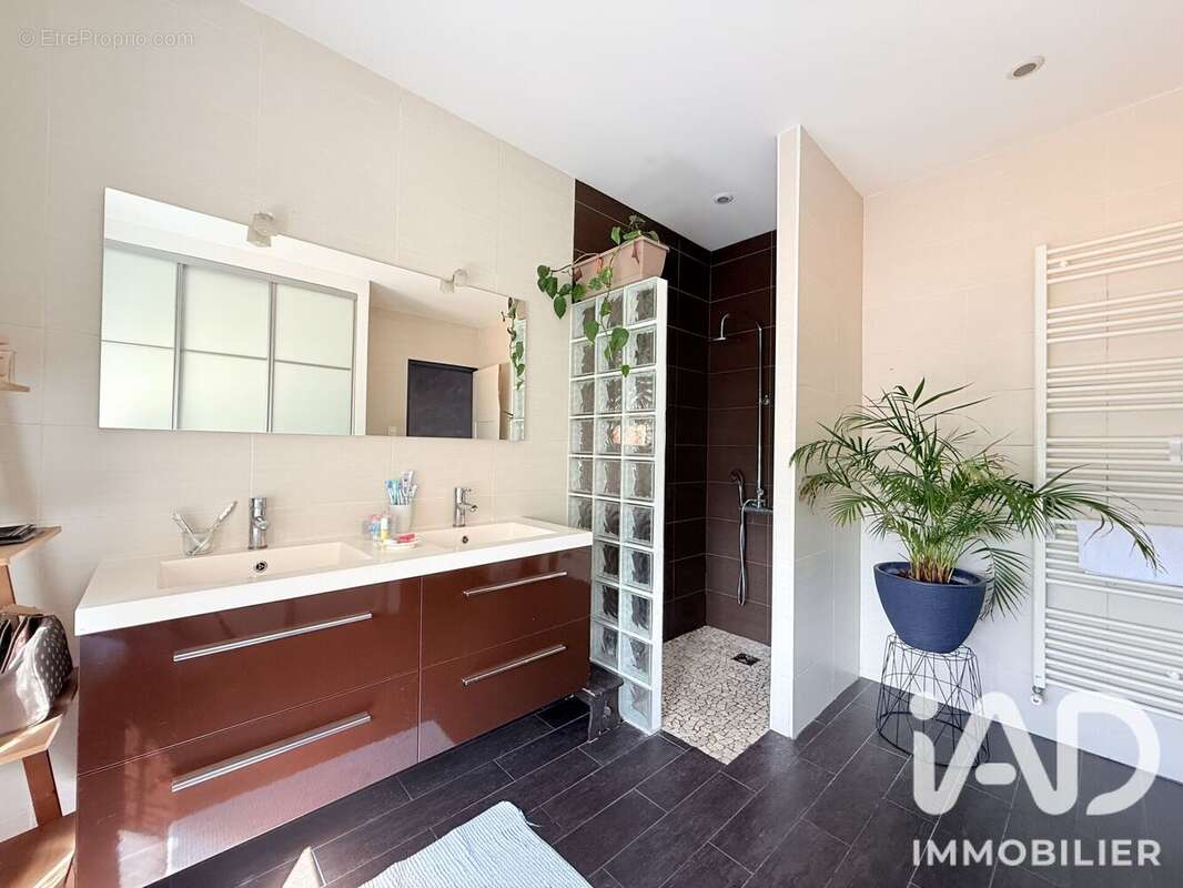 Maison 179 m² à Le Vivier-Sur-Mer  - photo 8