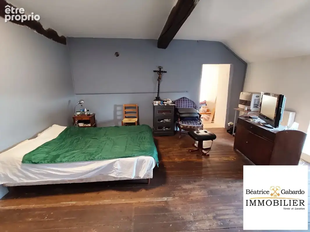 Maison en pierre avec dépendances et fort potentiel - photo 9