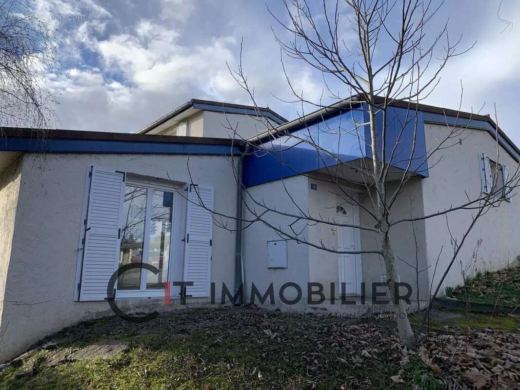 Maison à LA TOUR-DU-PIN