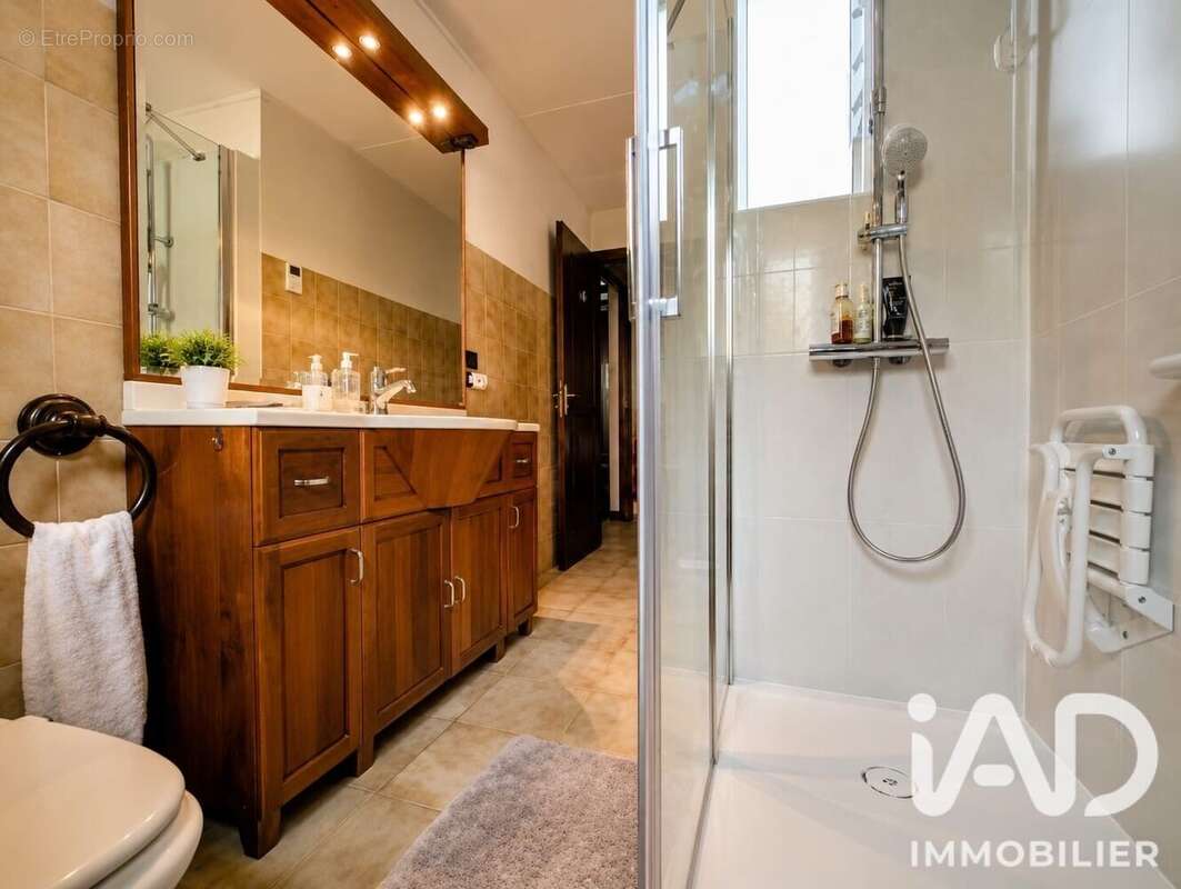 Maison 166 m² à Les Angles  - photo 7