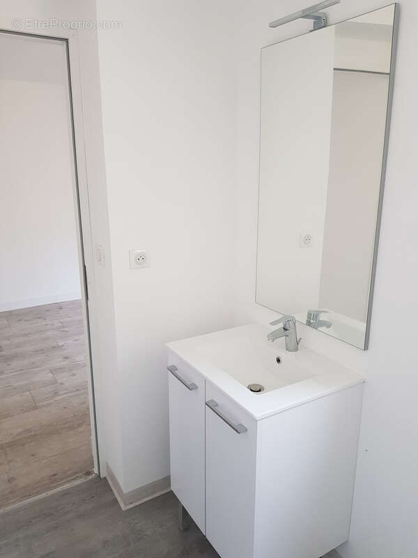 Appartement à BARBEZIEUX-SAINT-HILAIRE