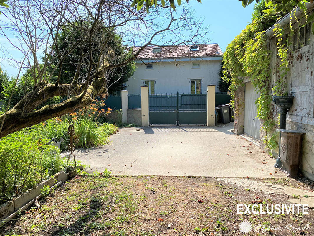 Terrain à SAINT-GERMAIN-EN-LAYE