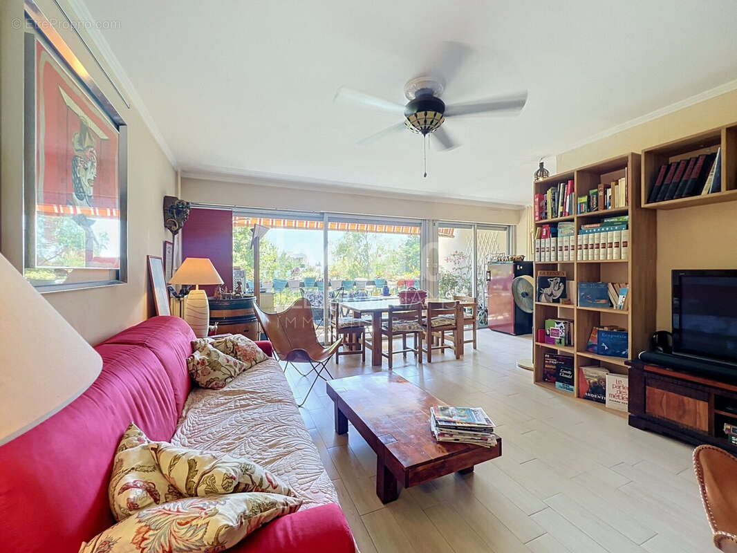 Appartement à VILLENEUVE-LOUBET