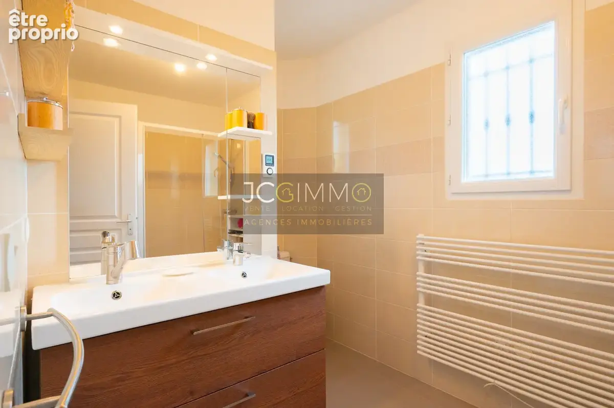 VIlla de 86m2 hab T4 avec grand garage sur 403m2 de terrain ! - photo 10