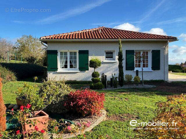 Maison à SAINT-ALBAN-LES-EAUX