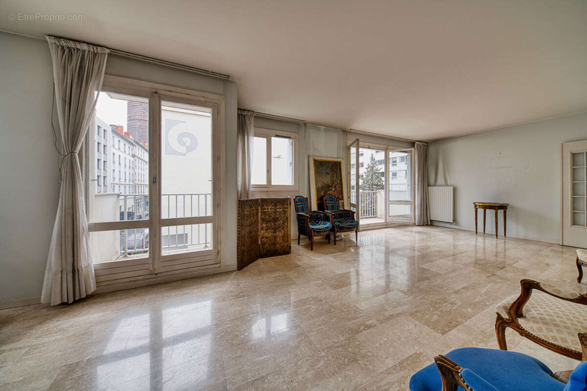 Appartement à LYON-6E