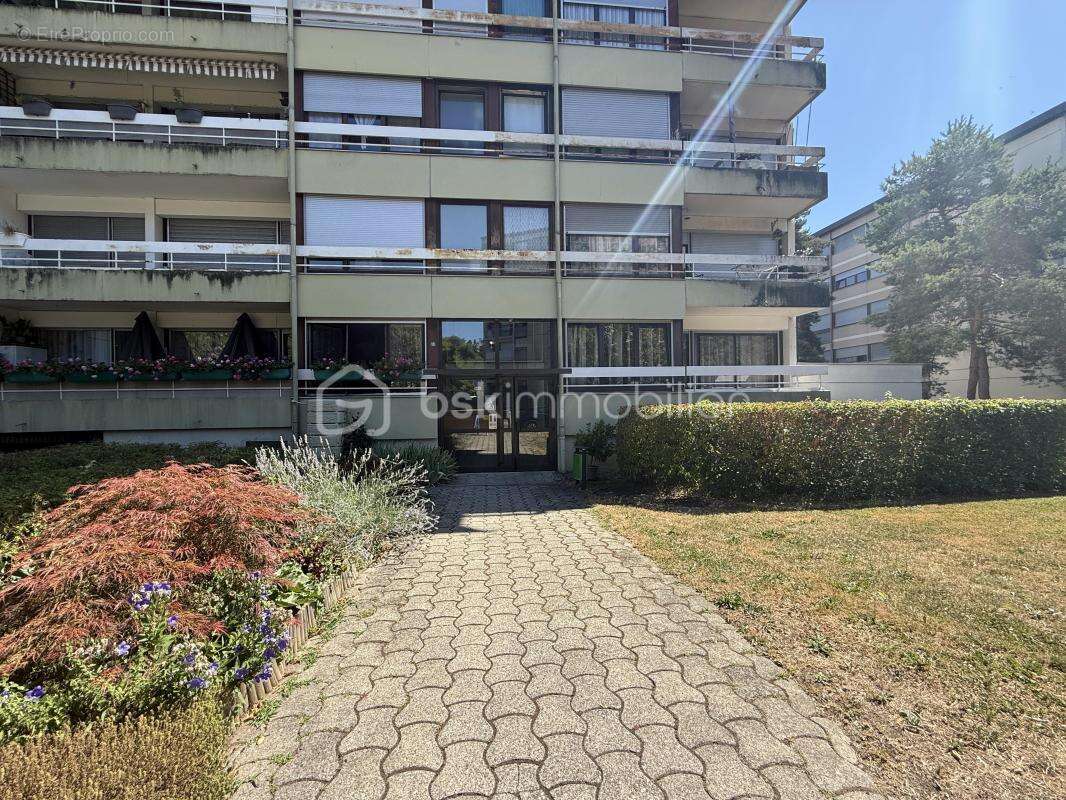 Appartement 4 pièces avec balcon, cave et parking sécurisé - Seynod - photo 15