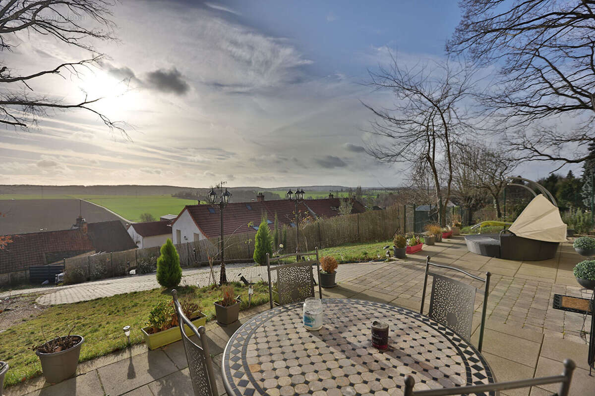 Maison à JOUARS-PONTCHARTRAIN