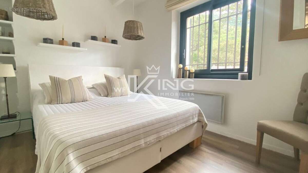Sainte Maxime Villa T3 avec logement T2 indépendant sur 2168 m² de terrain - photo 10