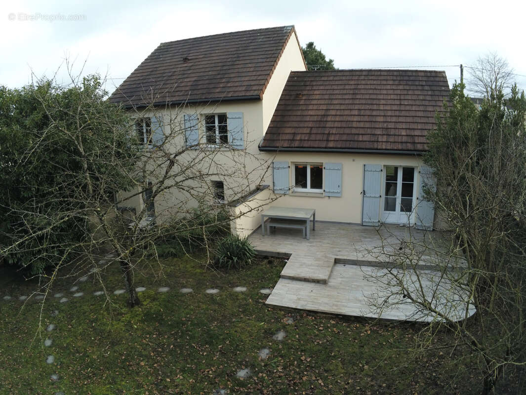 Maison à AMILLY