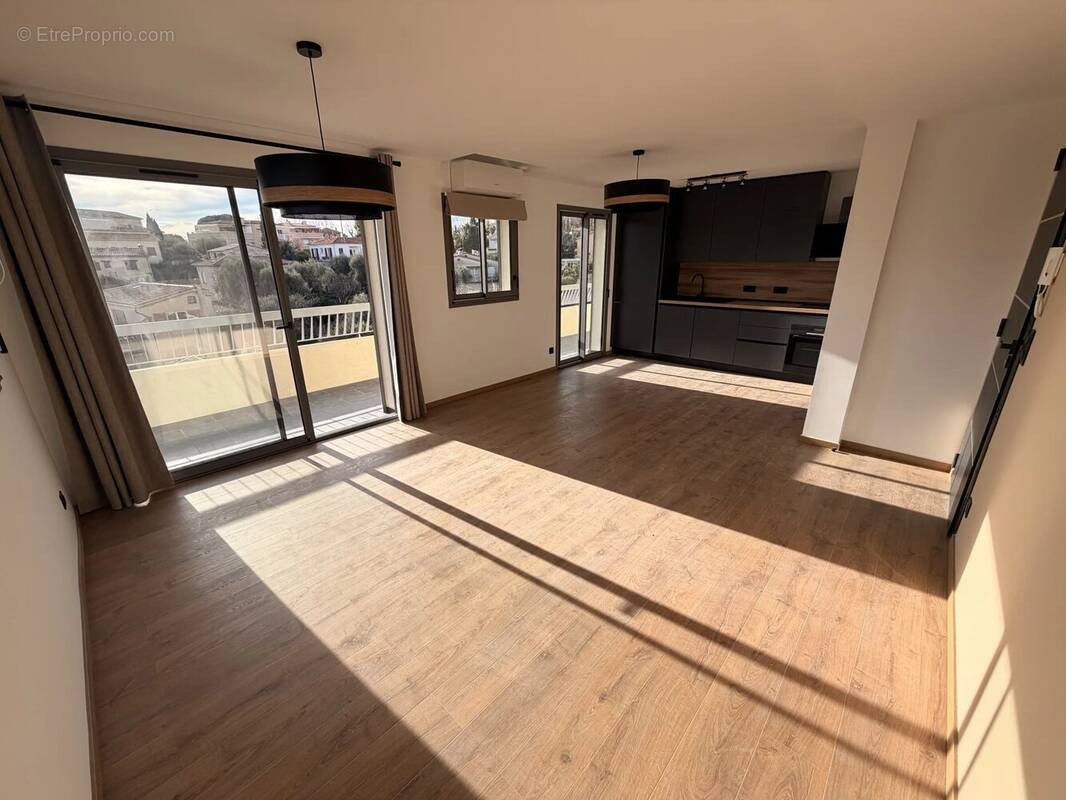 Appartement à VENCE