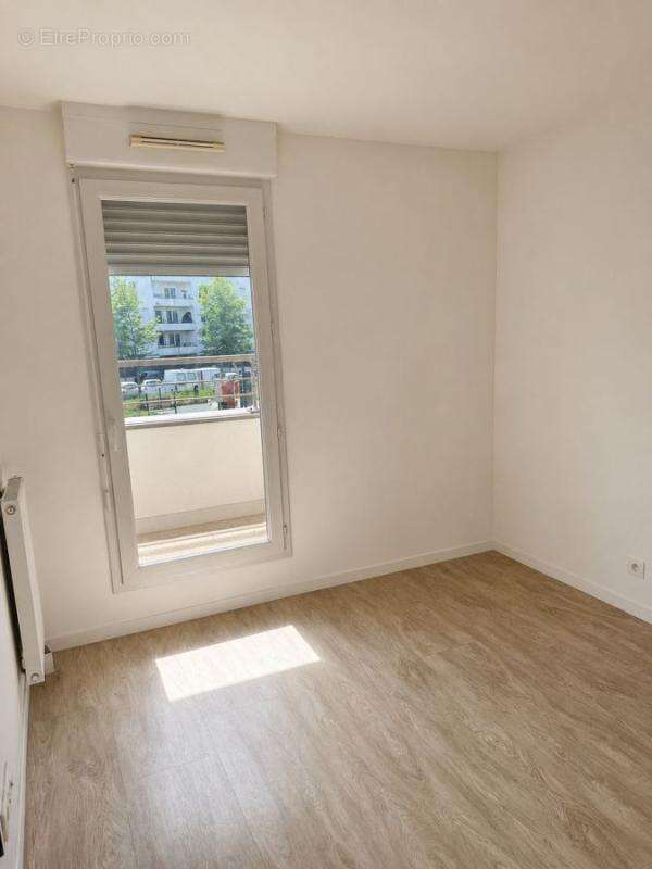 Appartement à FLEURY-MEROGIS