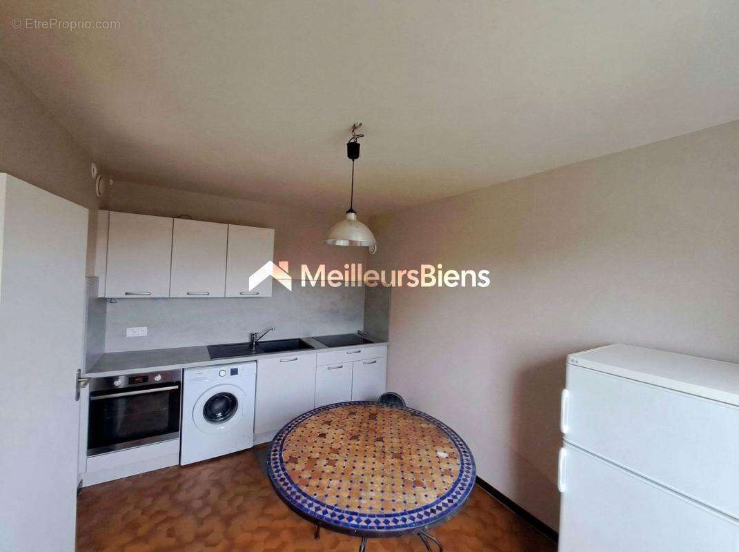 Maison à SAINT-JEAN-DE-BONNEVAL