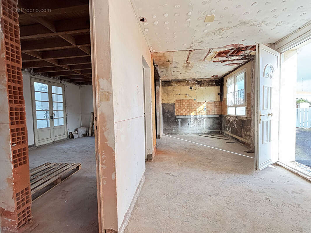 Maison à VAUX-SUR-MER