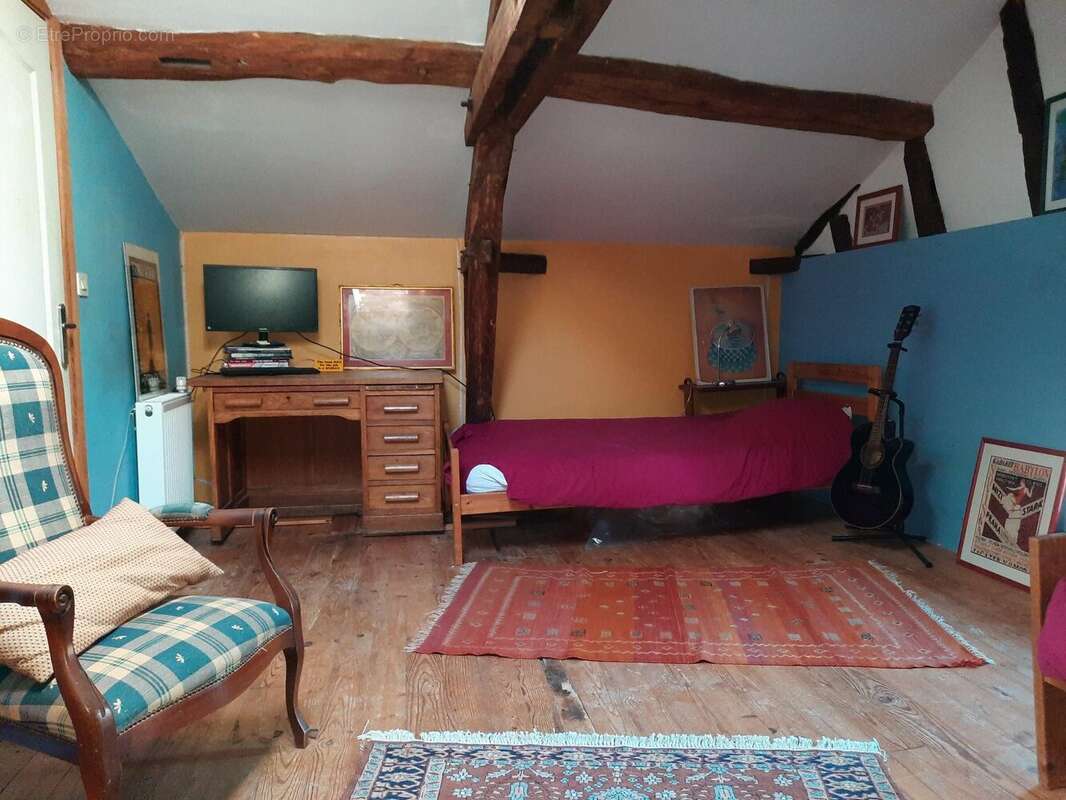 Maison à SAINT-COLOMB-DE-LAUZUN