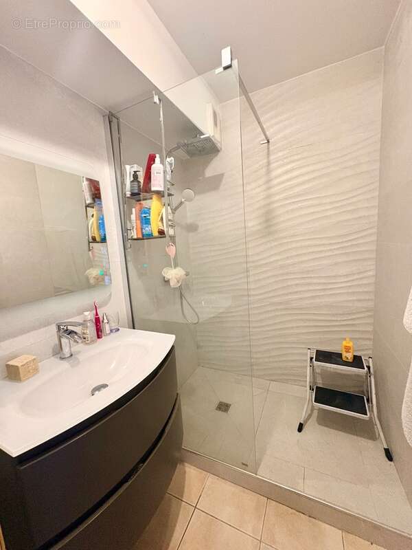 Appartement à vendre 4 pièces FREJUS (83) - photo 8