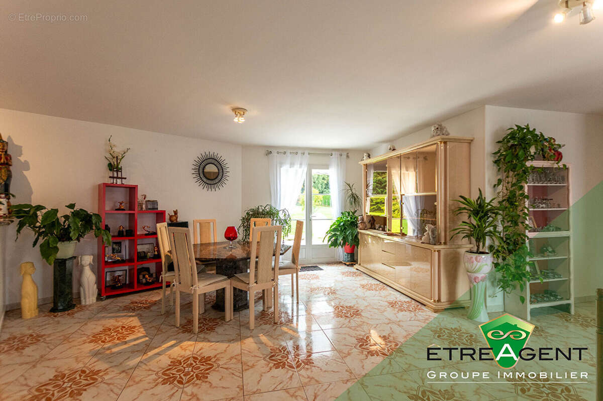 Maison à LONGNY-AU-PERCHE