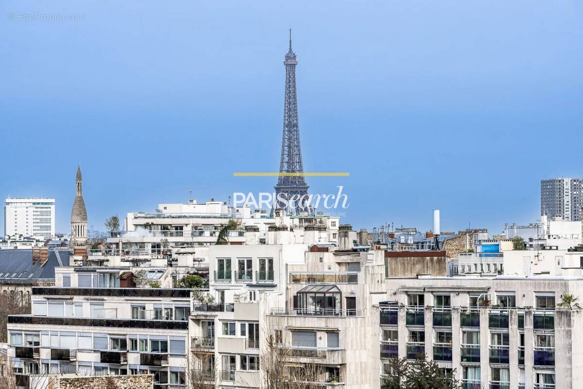 Appartement à PARIS-16E