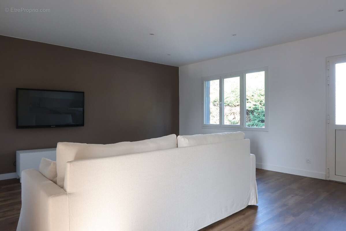 Maison à BOISSET-LES-MONTROND