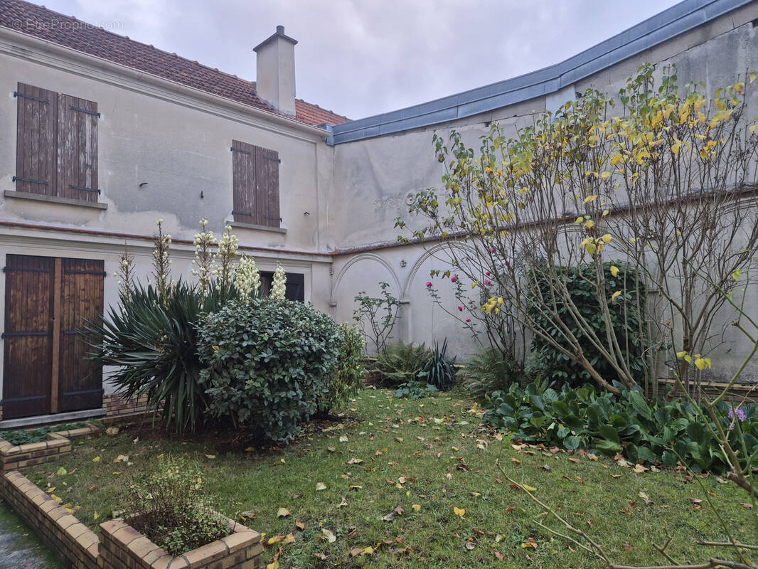 Appartement à BAGNEUX