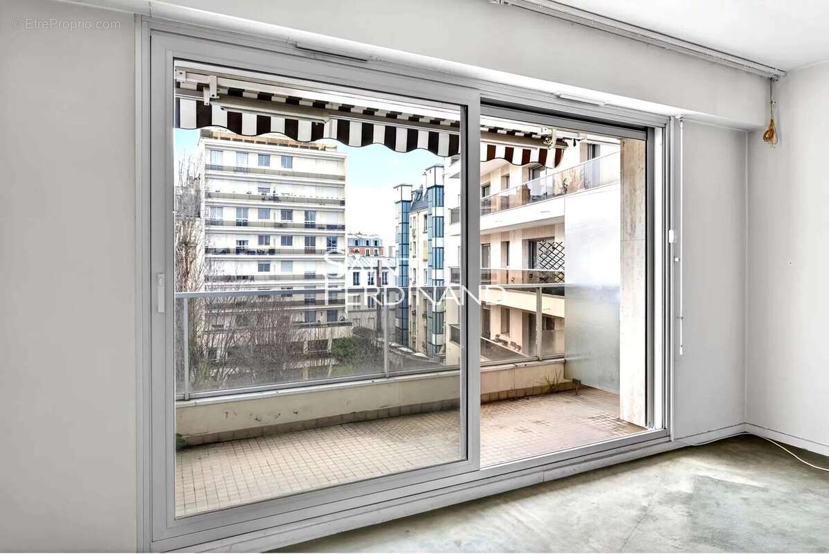 Appartement à NEUILLY-SUR-SEINE