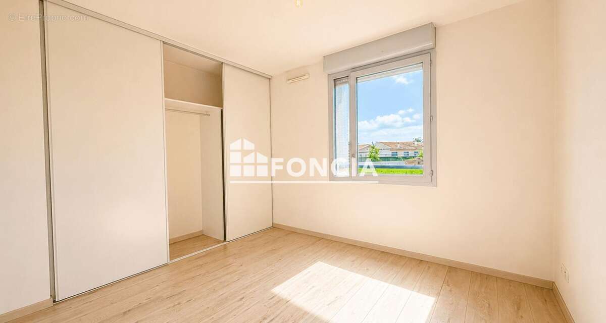 Appartement 3 pieces climatise avec terrasse et parking sous sol - photo 3